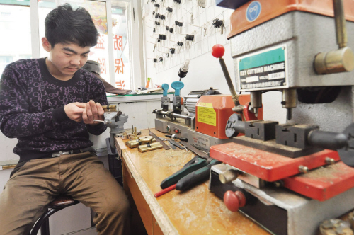 铜仁地区开锁店为啥“牛号”频现 听开锁师傅讲什么锁最防盗